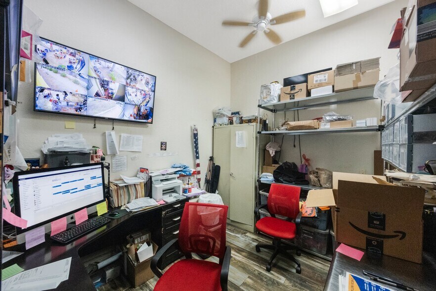 More Photos Of 3407 Lithia Pinecrest Rd, Valrico Storefront Retail Office For Sale