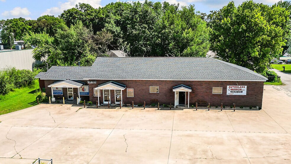 More Photos Of 65 W Main St, Farmington Freestanding For Sale
