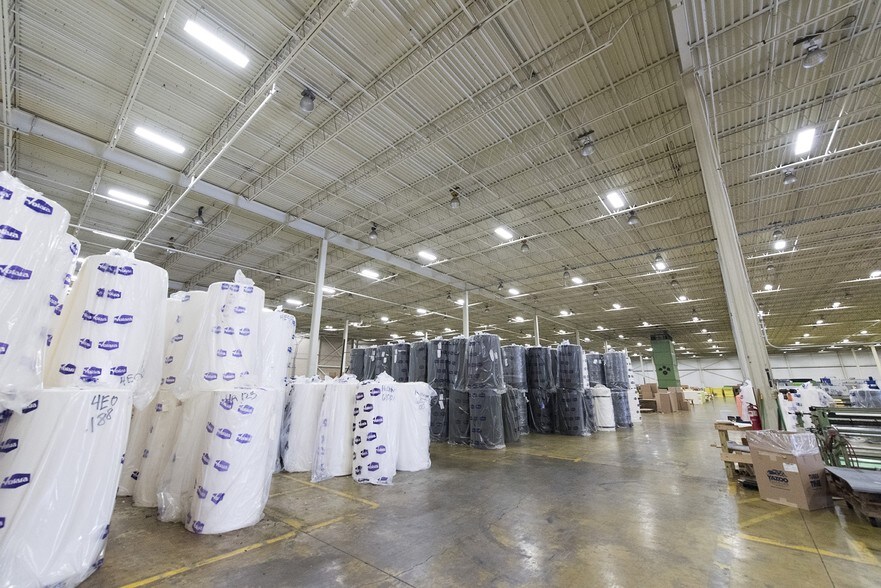 More Photos Of 2525 Monroe Blvd, Norristown Distribution For Lease