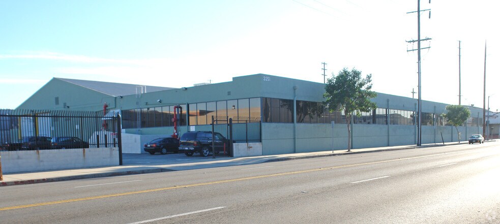 More Photos Of 3251 Leonis Blvd, Vernon Manufacturing For Sale