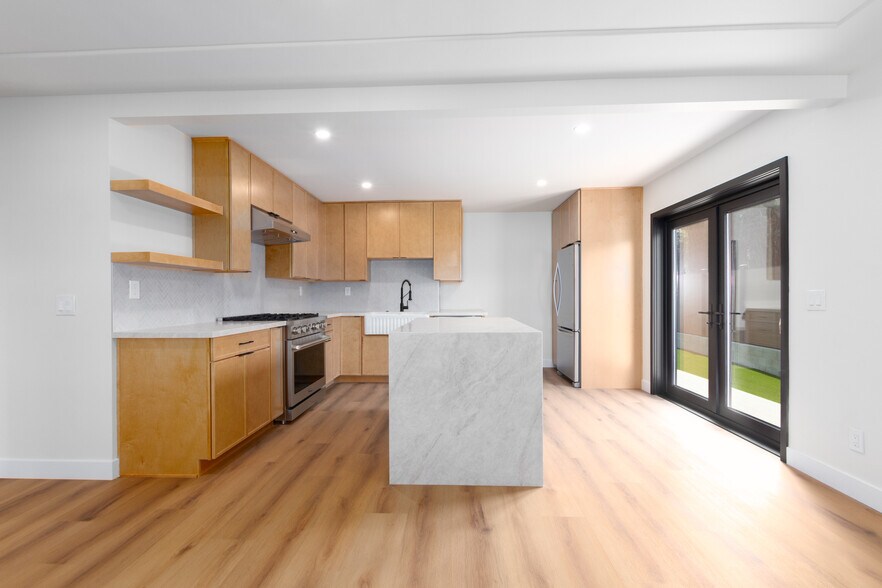 More Photos Of 2419 Chicago St, San Diego Apartments For Sale