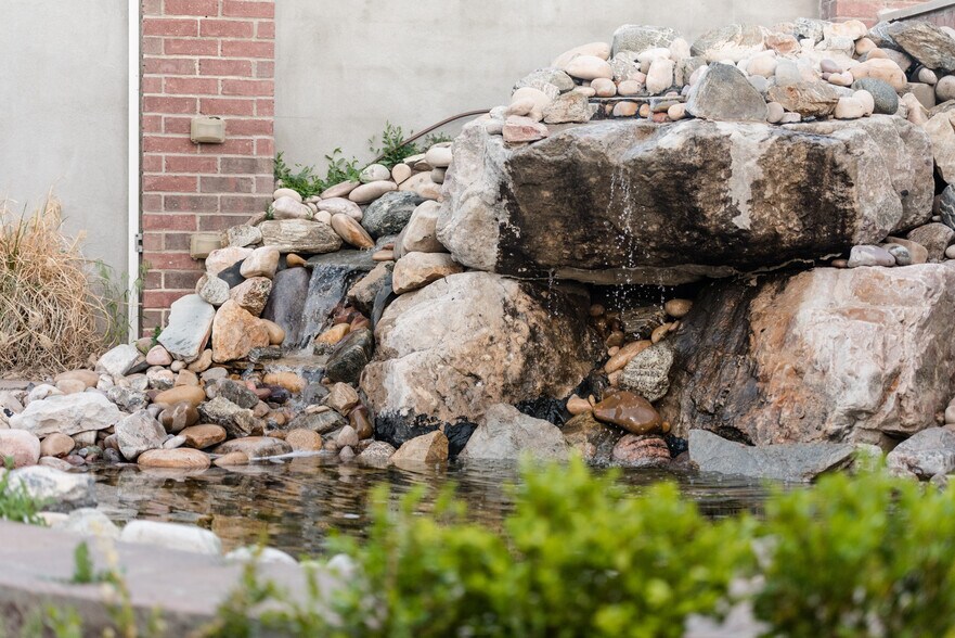 More Photos Of 22 E 200 S, Clearfield Restaurant For Sale