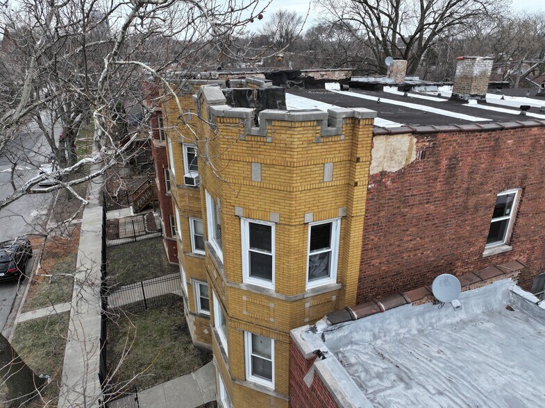 More Photos Of 7951 S Burnham Ave, Chicago Multifamily For Sale