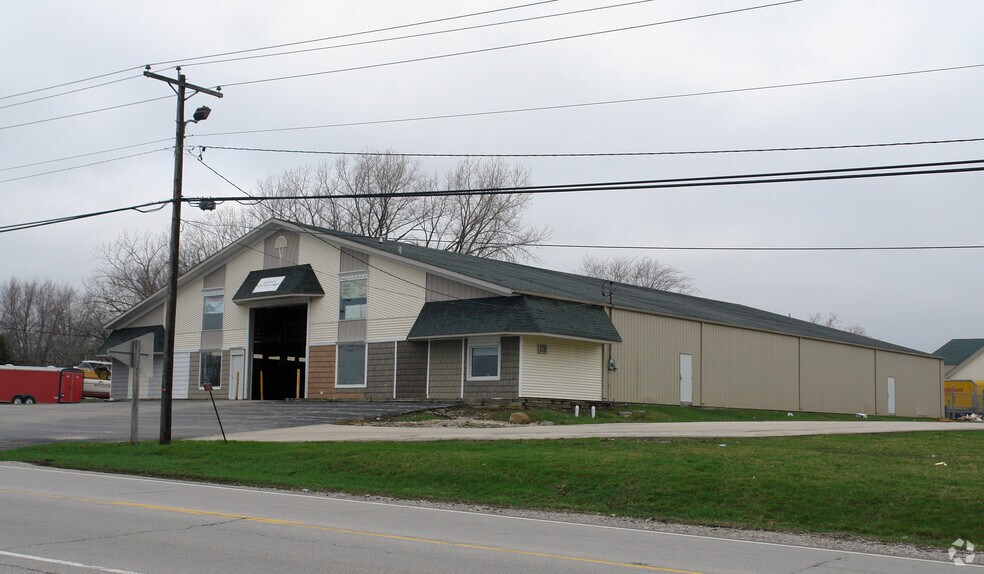 More Photos Of 5407-5455 Route 34, Oswego Showroom For Sale