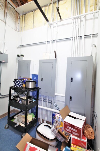 More Photos Of 14240 Dante Ave, Dolton Loft Creative Space For Lease