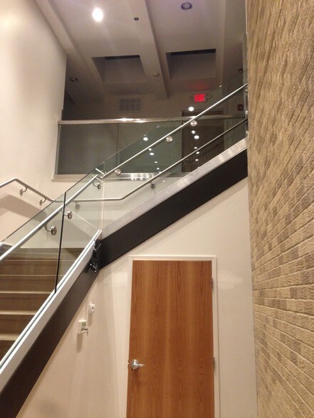 More Photos Of 92-94 Walnut St, Saugus Medical For Lease