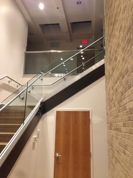 More Photos Of 92-94 Walnut St, Saugus Medical For Lease