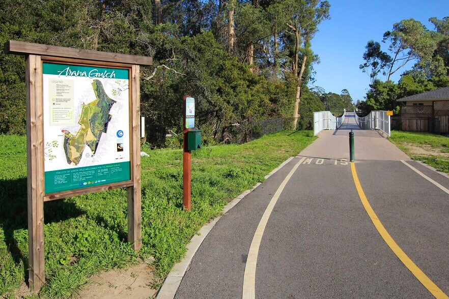 More Photos Of 440 Frederick St, Santa Cruz Unknown For Lease