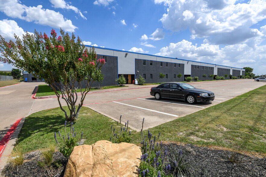 More Photos Of 6420-6428 Wuliger Way, North Richland Hills Unknown For Lease