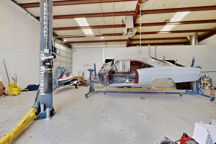 More Photos Of 7901 Ranchitos Loop NE, Albuquerque Service For Sale