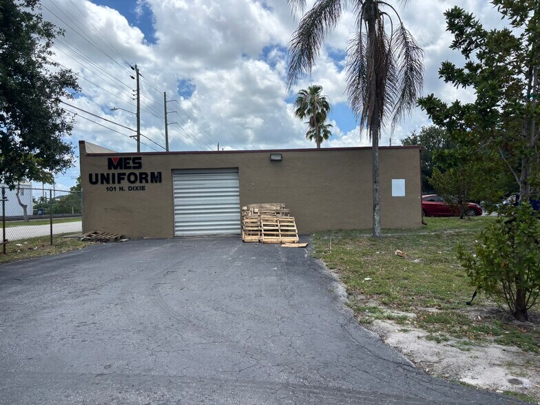 More Photos Of 101 N Dixie Hwy, Hallandale Beach Manufacturing For Sale