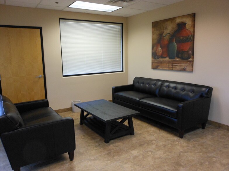 More Photos Of 908 W Chandler Blvd, Chandler Office For Sale