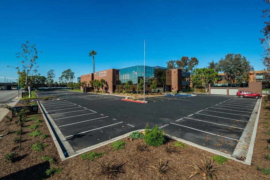 More Photos Of 1301 E Orangewood Ave, Anaheim Office For Sale