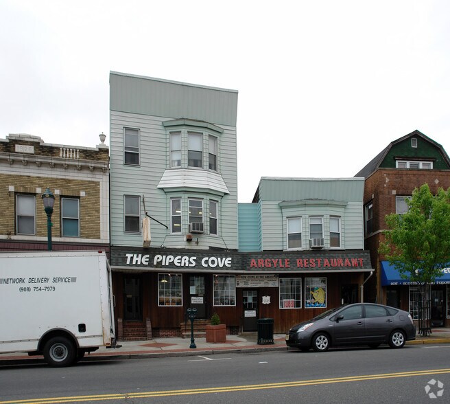 More Photos Of 208-212 Kearny Ave, Kearny Restaurant For Lease