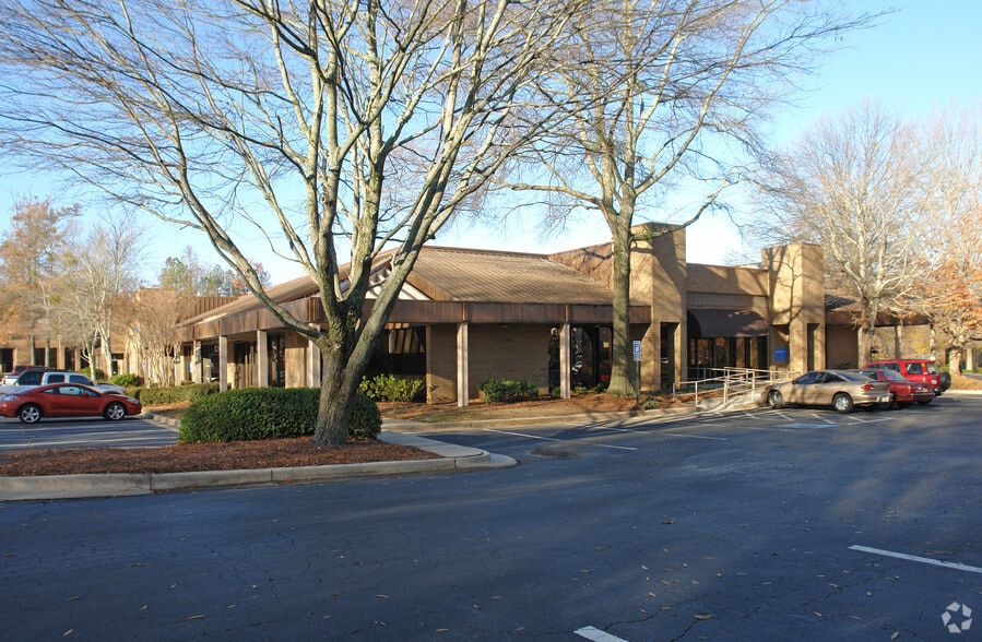 More Photos Of 3000 Business Park Dr, Norcross Unknown For Lease