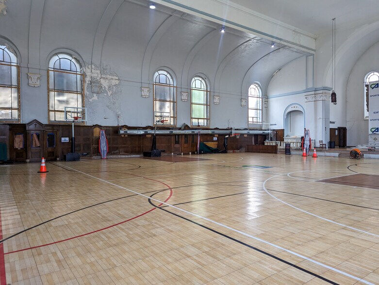 More Photos Of 1901 W Tioga St, Philadelphia Schools For Sale