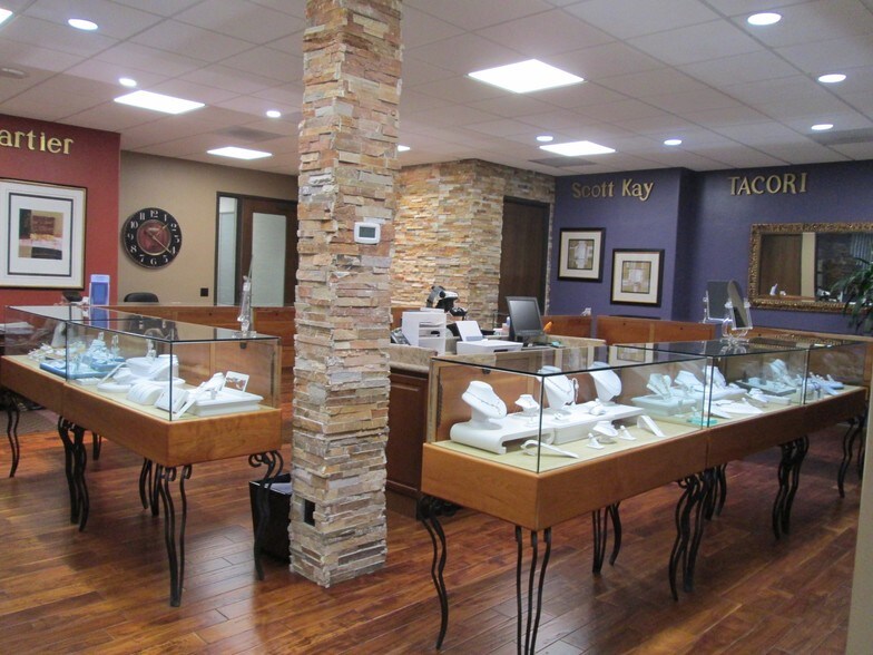 More Photos Of 9750 Miramar Rd, San Diego Medical For Sale