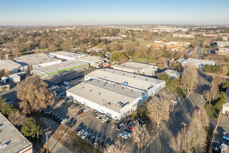 More Photos Of 141 Commerce Cir, Sacramento Warehouse For Lease