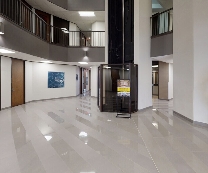 More Photos Of 9898 Bissonnet St, Houston Office For Lease