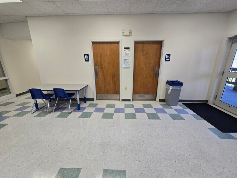 More Photos Of 2 Depot St, Greencastle Medical For Sale