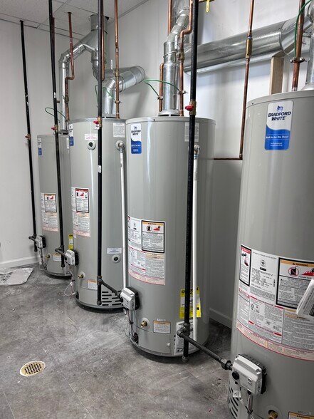 More Photos Of 1018-1020 S Orange Ave, Newark General Retail For Sale