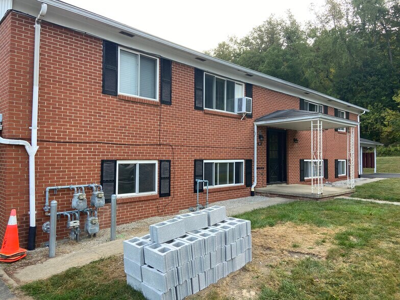 More Photos Of 305 Main St, Bellville Apartments For Sale