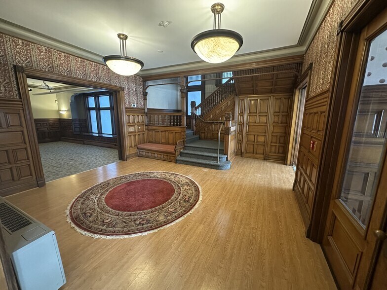 More Photos Of 1160 Main St, Buffalo Office For Sale