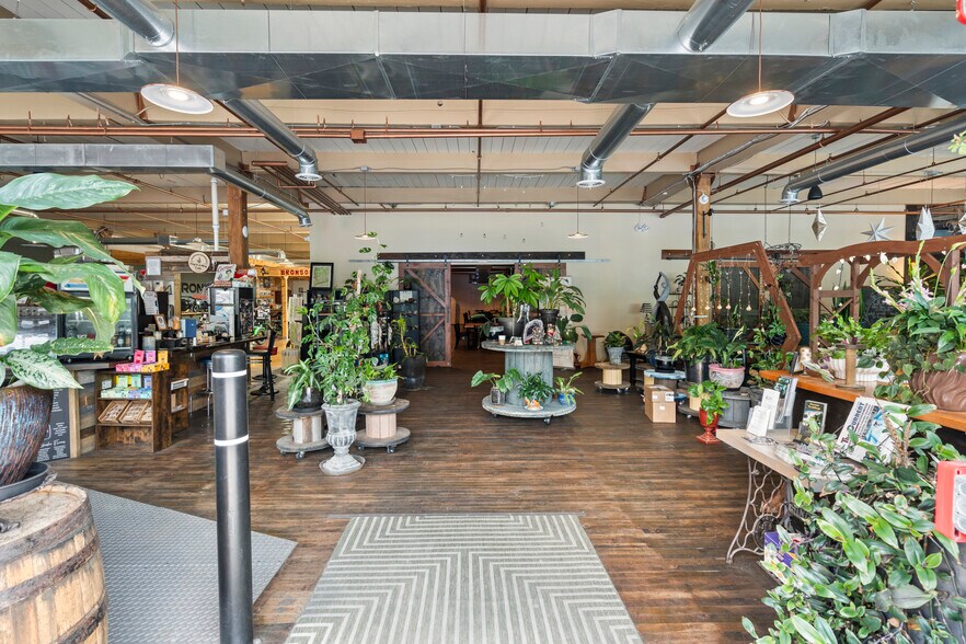 More Photos Of 500 Bridge St, Weissport Restaurant For Sale