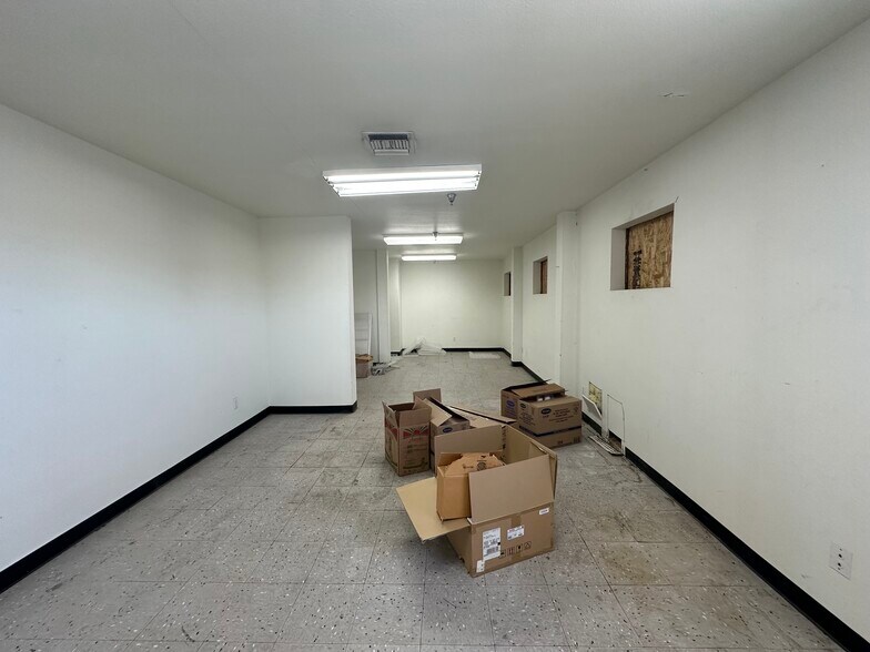 More Photos Of 12720 Main St, Hesperia Convenience Store For Lease