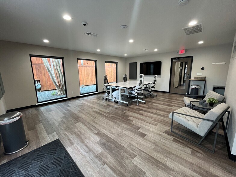 More Photos Of 615 W Harwood Rd, Hurst Medical For Sale