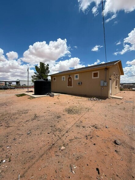 More Photos Of 13618 Emma Ln, El Paso Flex For Lease