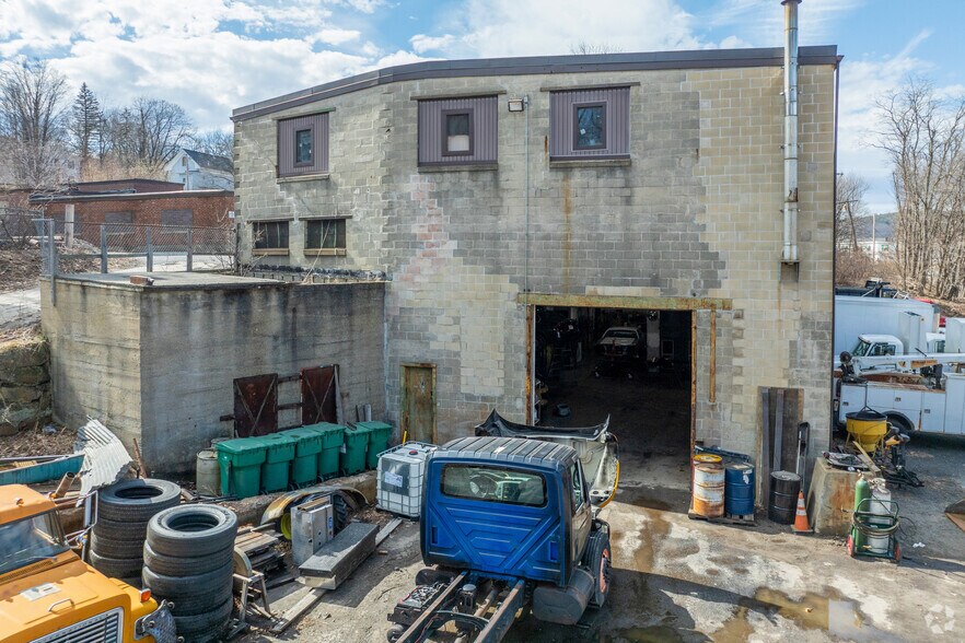 More Photos Of 75 Walnut St, Fitchburg Warehouse For Sale