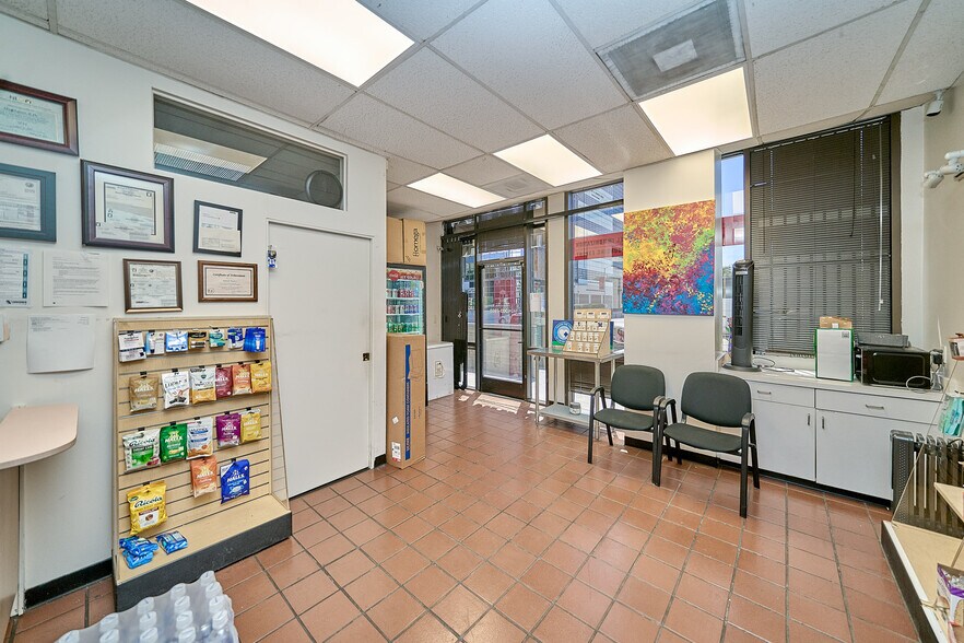 More Photos Of 8737 Beverly Blvd, West Hollywood Medical For Sale