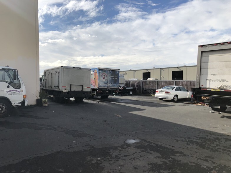 More Photos Of 4 Wayne Ct, Sacramento Warehouse For Lease