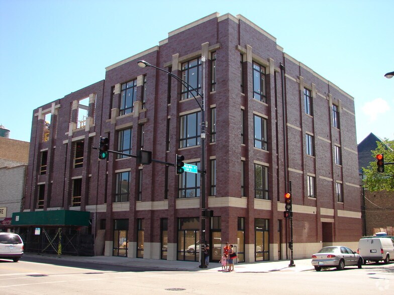 More Photos Of 1659 W Chicago Ave, Chicago Apartments For Lease