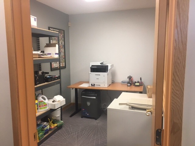 More Photos Of 4711 44th Ave SW, Seattle Office For Lease