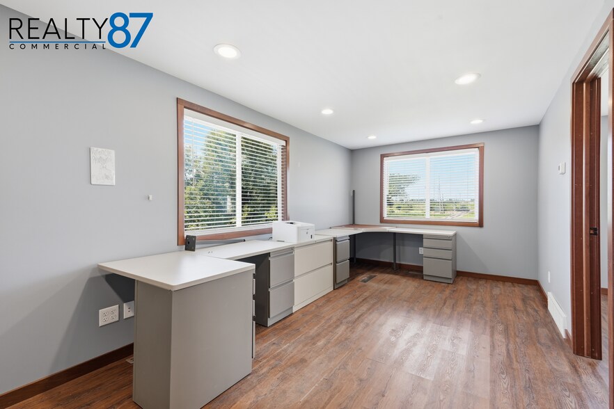 More Photos Of 4301 6th St SW, Cedar Rapids General Retail For Sale