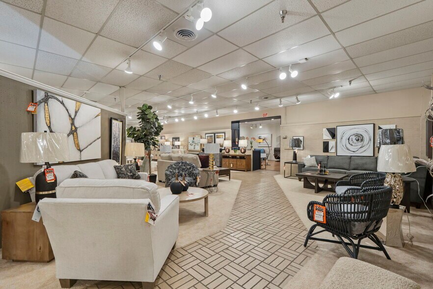 More Photos Of 334 County Road 81, Osseo Storefront Retail Office For Sale