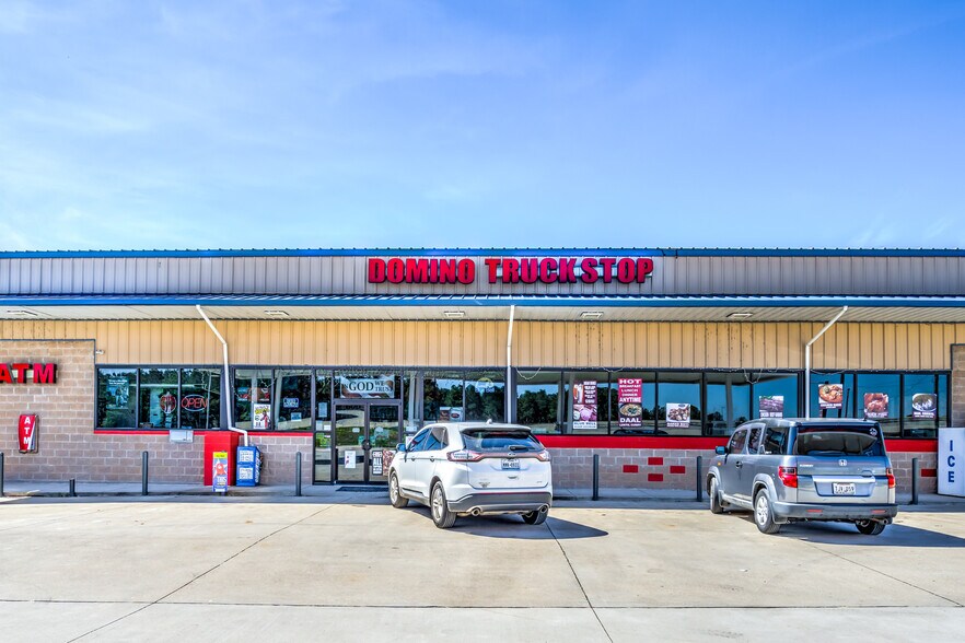 More Photos Of 22263 US Highway 59 N, Queen City Service Station For Sale