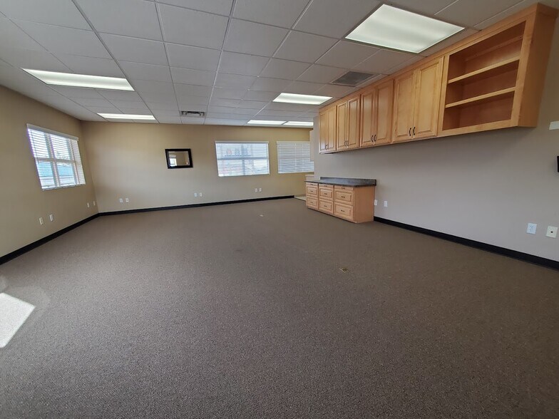 More Photos Of 83 Continental Dr, Reno Office For Lease
