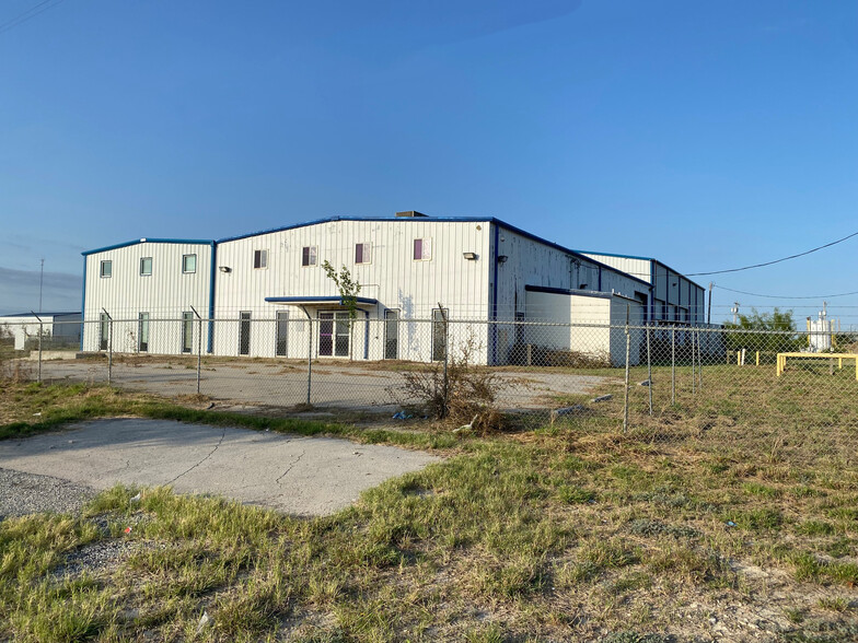 Primary Photo Of 3173 Highway 277, Carrizo Springs Industrial For Sale