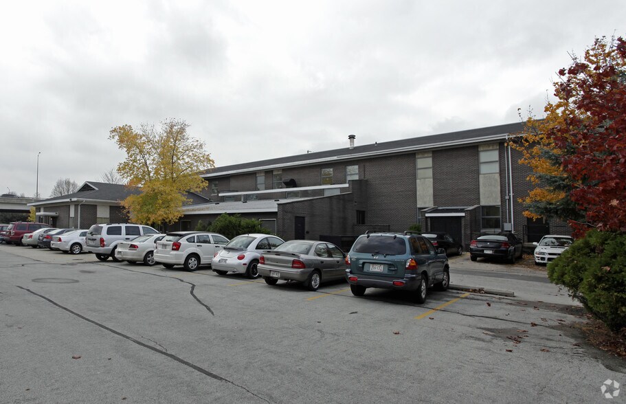 More Photos Of 529 S Jefferson, Green Bay Office For Lease