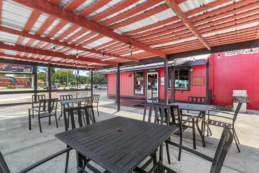 More Photos Of 1638 University Blvd S, Jacksonville Restaurant For Sale