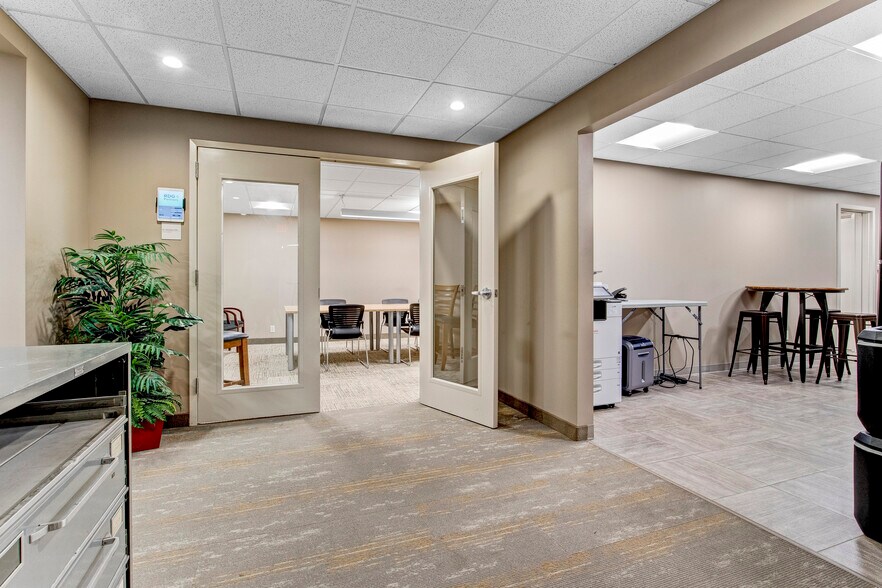 More Photos Of 69 Monroe Ave, Pittsford Office For Lease