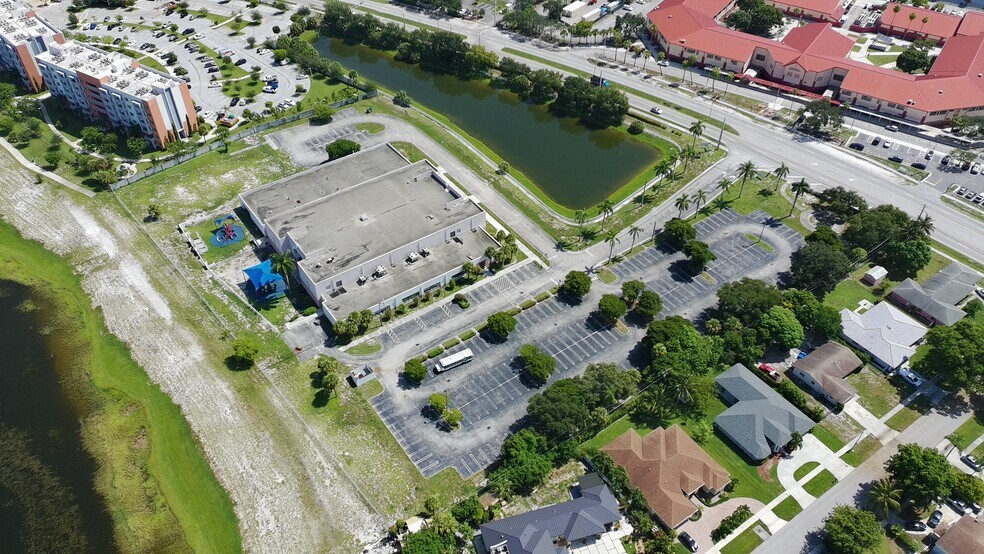 More Photos Of 2101 N Australian Ave, West Palm Beach Office For Sale