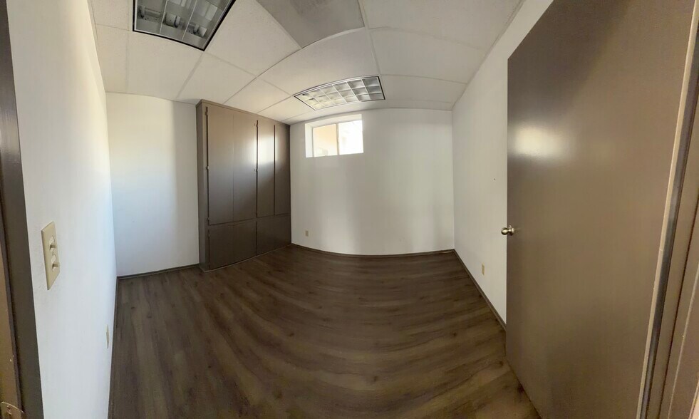 More Photos Of 1841 Flower St, Glendale Warehouse For Lease