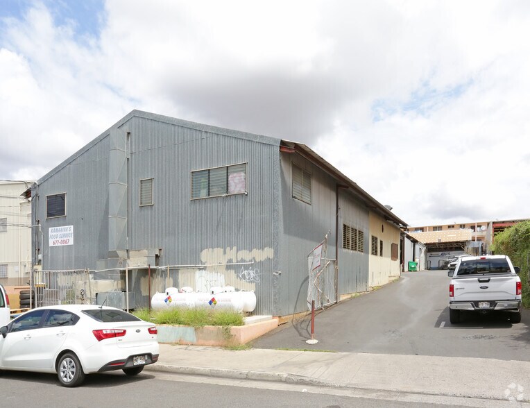 More Photos Of 94-252 B Pupuole St, Waipahu Warehouse For Lease
