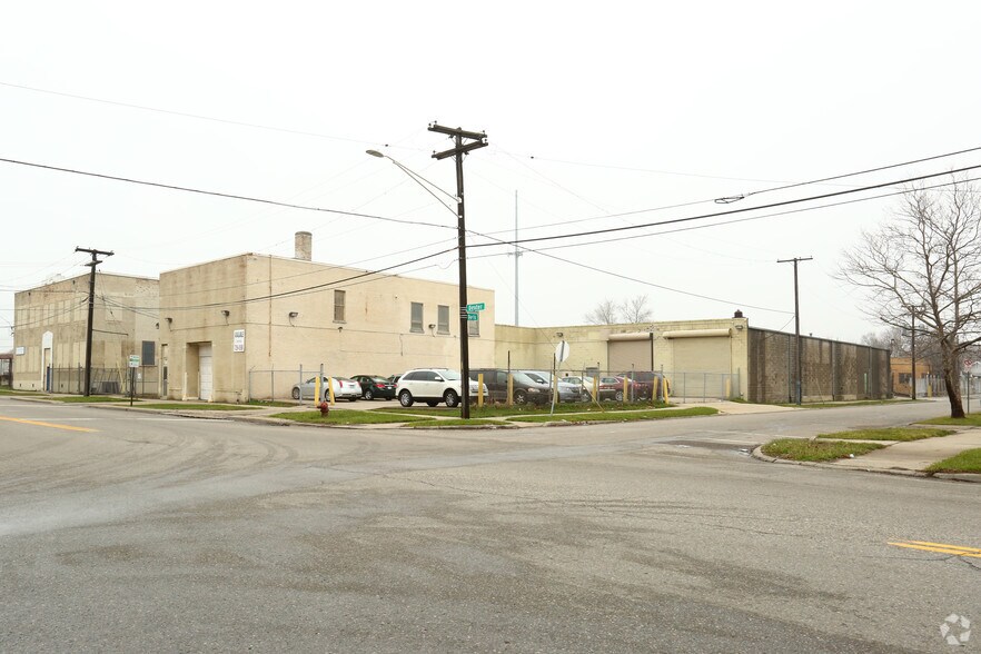 More Photos Of 14414 Dexter Ave, Detroit Warehouse For Sale