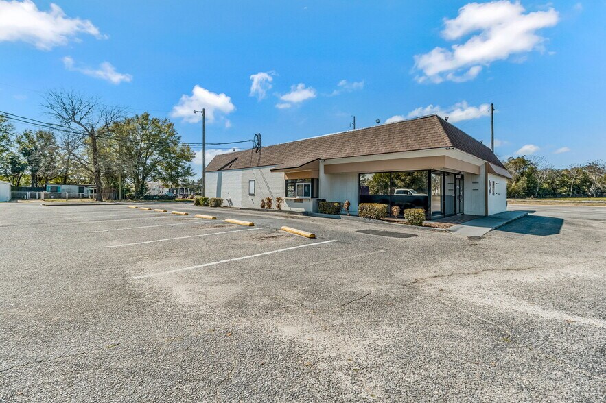 More Photos Of 41 S Navy Blvd, Pensacola Fast Food For Lease