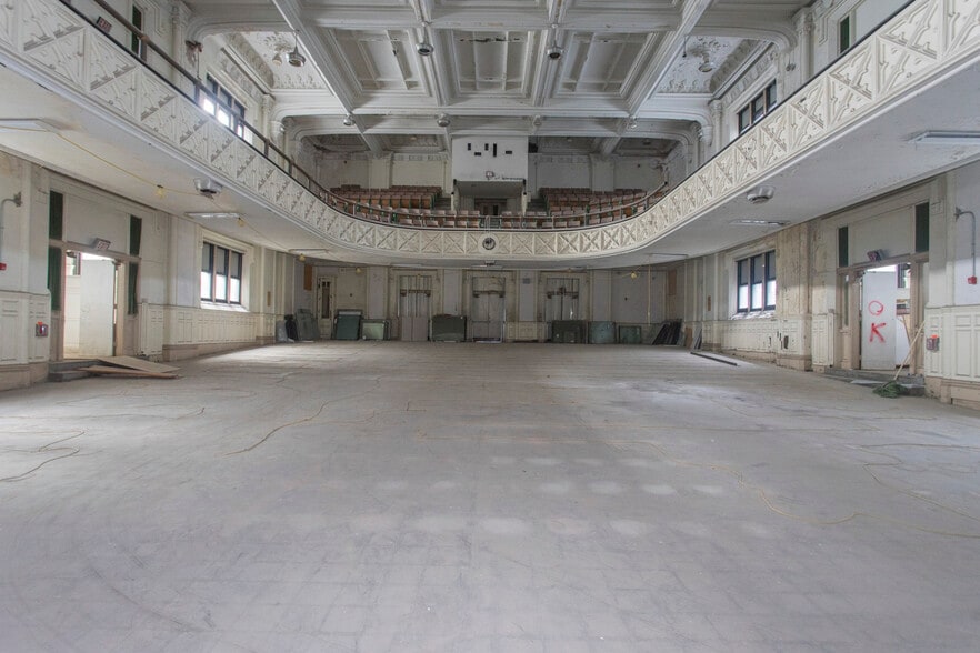 More Photos Of 220 S 47th St, Philadelphia Apartments For Lease